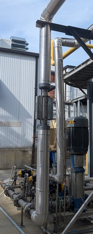 7_Hot Water Pipe with F532 WD ultrasonic flow meter installed