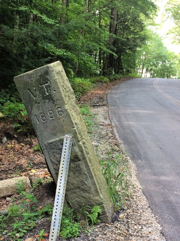 VT-MA Border Marker