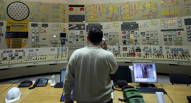 Outdated Process Control System 6 Questions to Ask When Upgrading an Obsolete Control System While ...